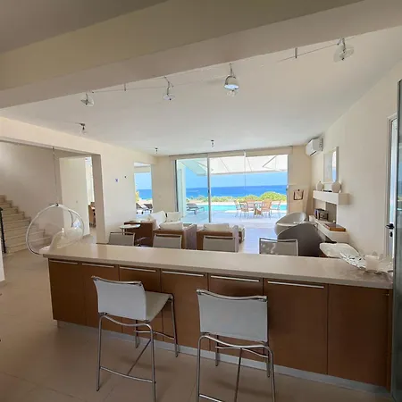 Nireas Crystal Villa