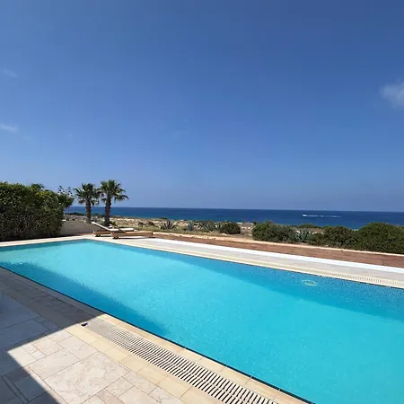 Villa Nireas Crystal *