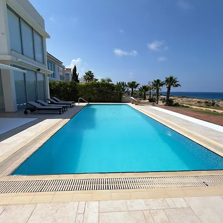 Villa Nireas Crystal Aglantzia