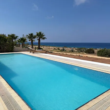 Nireas Crystal Villa Aglantzia