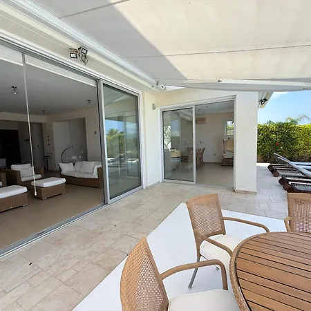 Villa Nireas Crystal