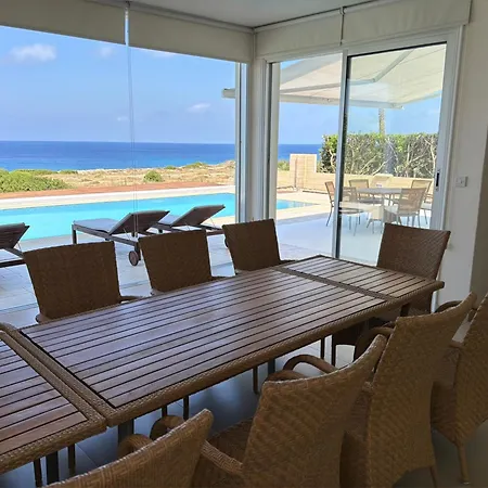 Nireas Crystal Villa