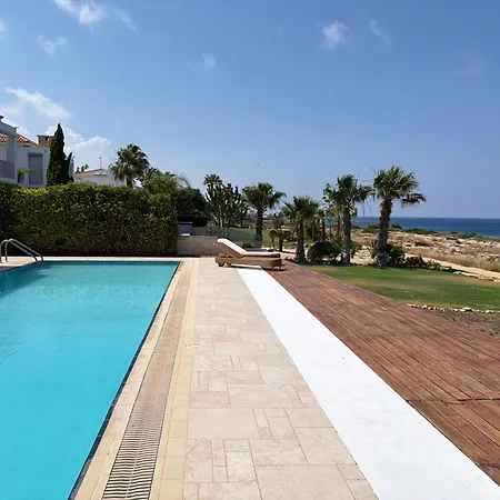 Villa Nireas Crystal Aglantzia